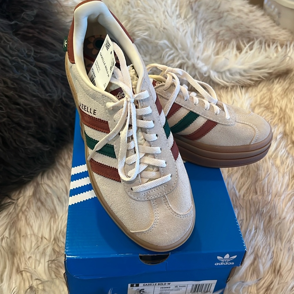 Adidas Gazelle Bold size 6 Women’s